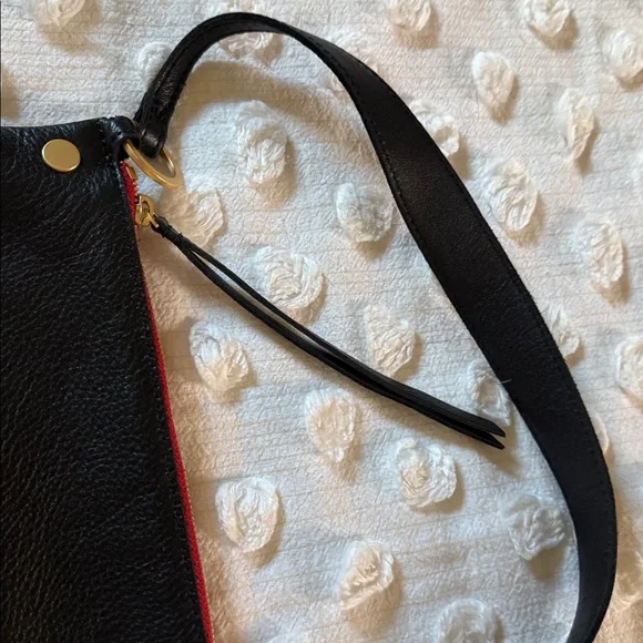 Hammit Kyle Shoulder Bag - Picture 4 of 12